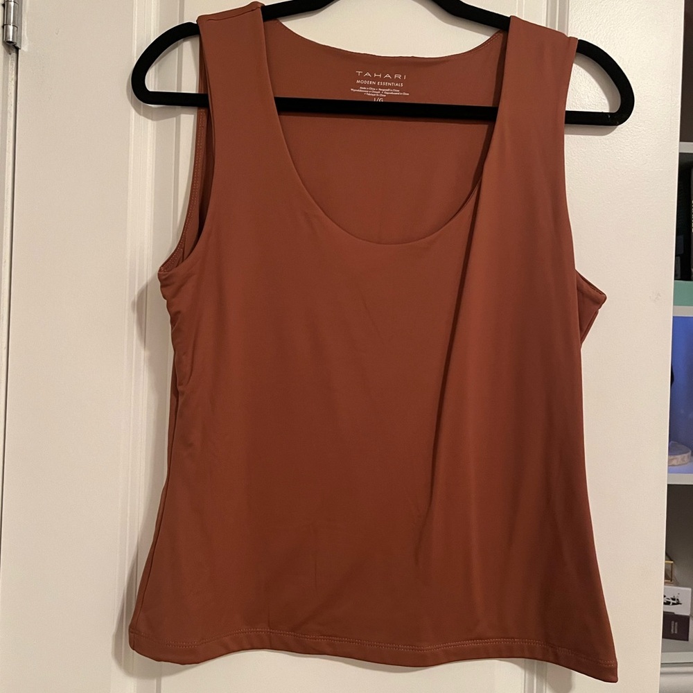 Tahari Tank